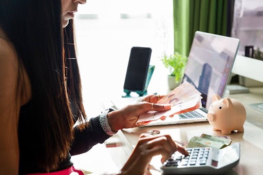 Como gerenciar e integrar a folha de pagamento?